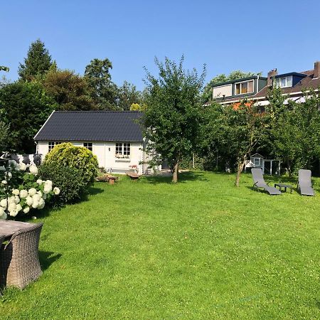 Tiny House In Tuin Van De Statige Villa Mariahof Дордрехт Екстериор снимка